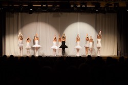 Dance Festival 2016 - " Durch die Epochen des Tanzes "